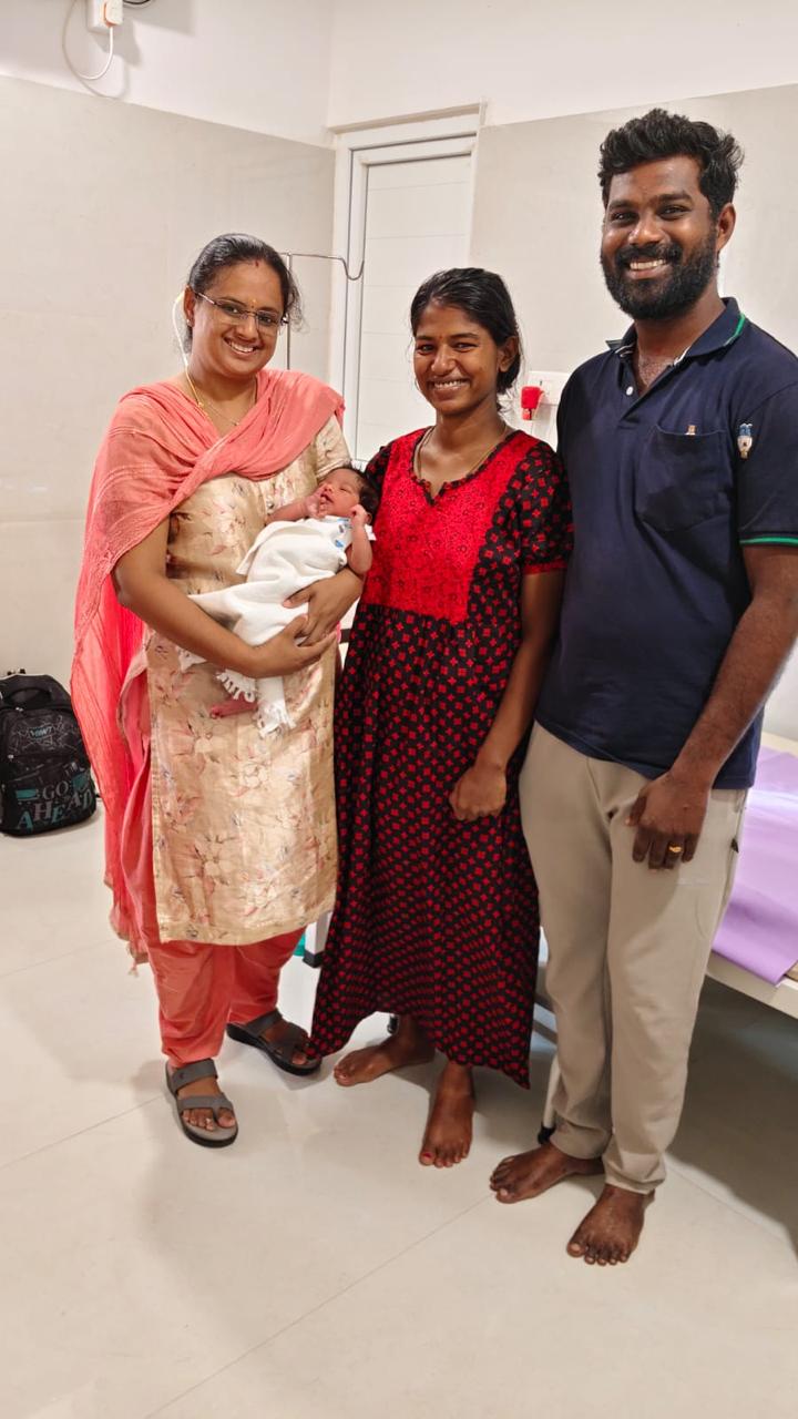 Happy family with newborn at Sri Sai Clinic & Scans